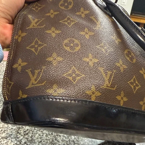 Louis Vuitton Alma Brown and Gold Monogram Tote dyed and sealed black - Picture 6 of 12